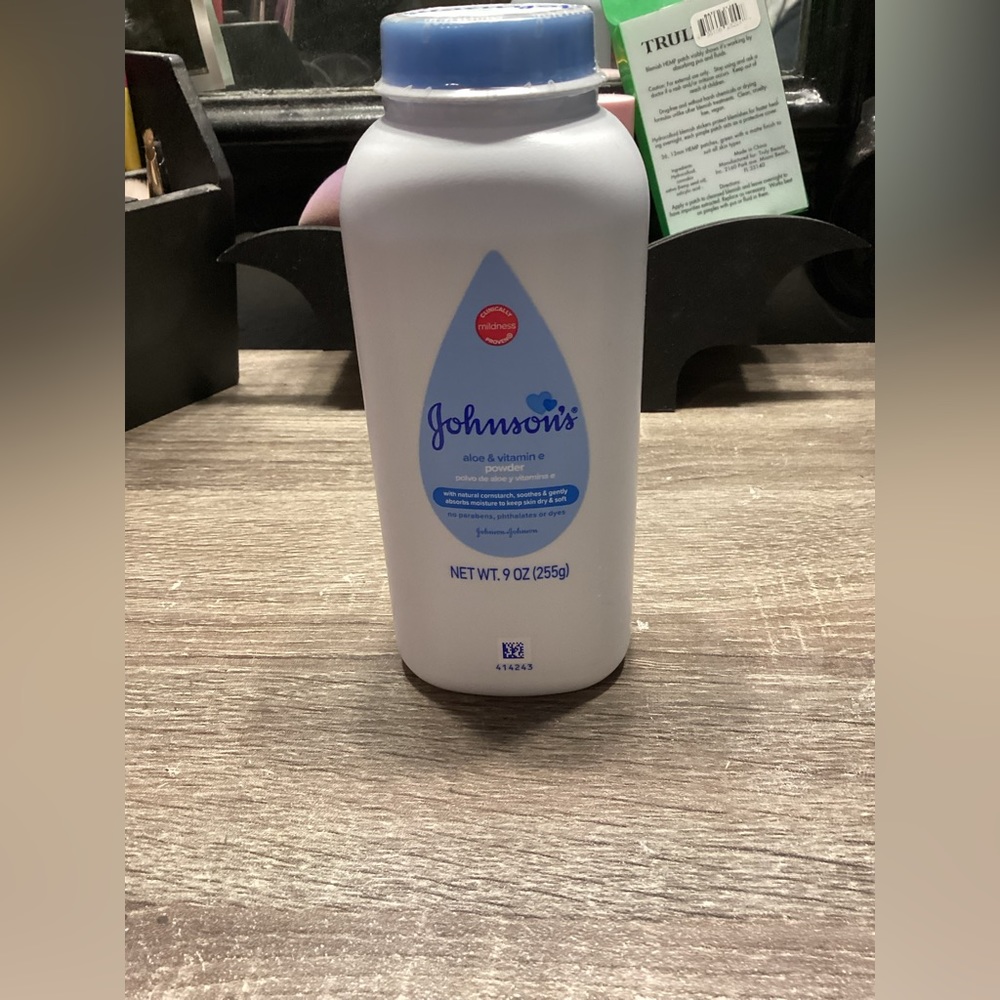 Johnson’s Aloe & Vitamin E Powder